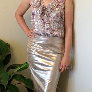 White House Black Market Metallic Skirt 🔸NWOT